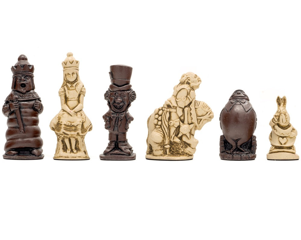 Berkeley Chess Alice in Wonderland Russet Sjakkbrikker