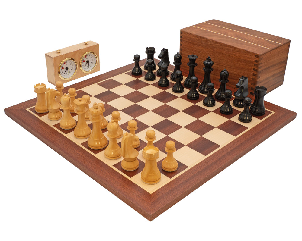 World Chess Championship sjakksett, sjakkklokke og oppbevaringseske for sjakkbrikker i tre