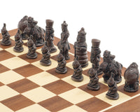 Berkeley Chess Alice i Eventyrland Russet og Mahogni Sjakksett
